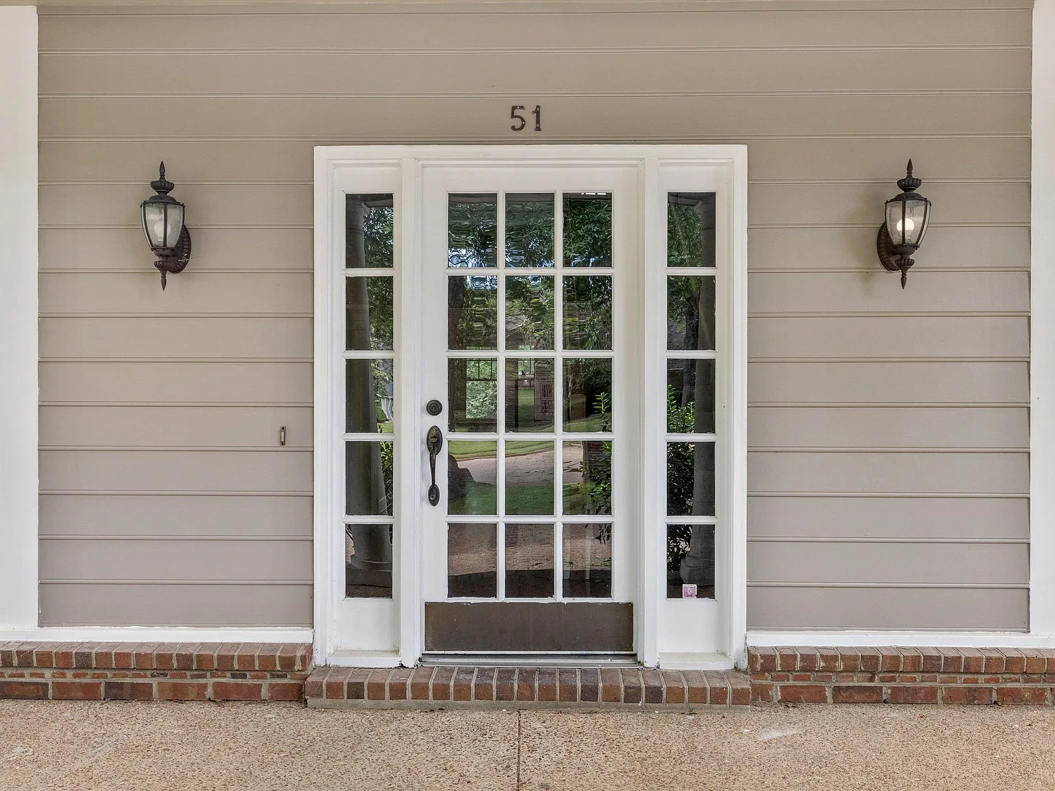 4 bed, 3.5 bath, 3909 sqft, $3,299 — Photo 4