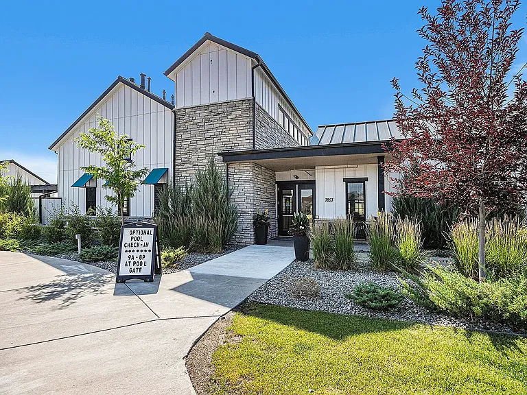 8403 Bijou Creek Ave — Photo 44