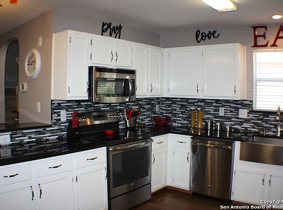 5th image of 115 Coastal Ln