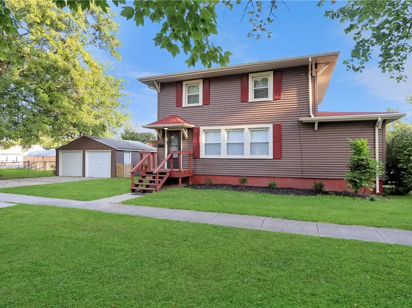 701 N 21st St, Mattoon, IL 61938