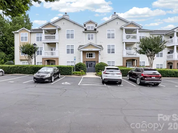 17221 Doe Valley Ct, Cornelius, NC 28031