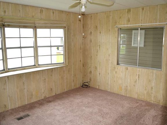 5th image of 680 Royal Palm Dr