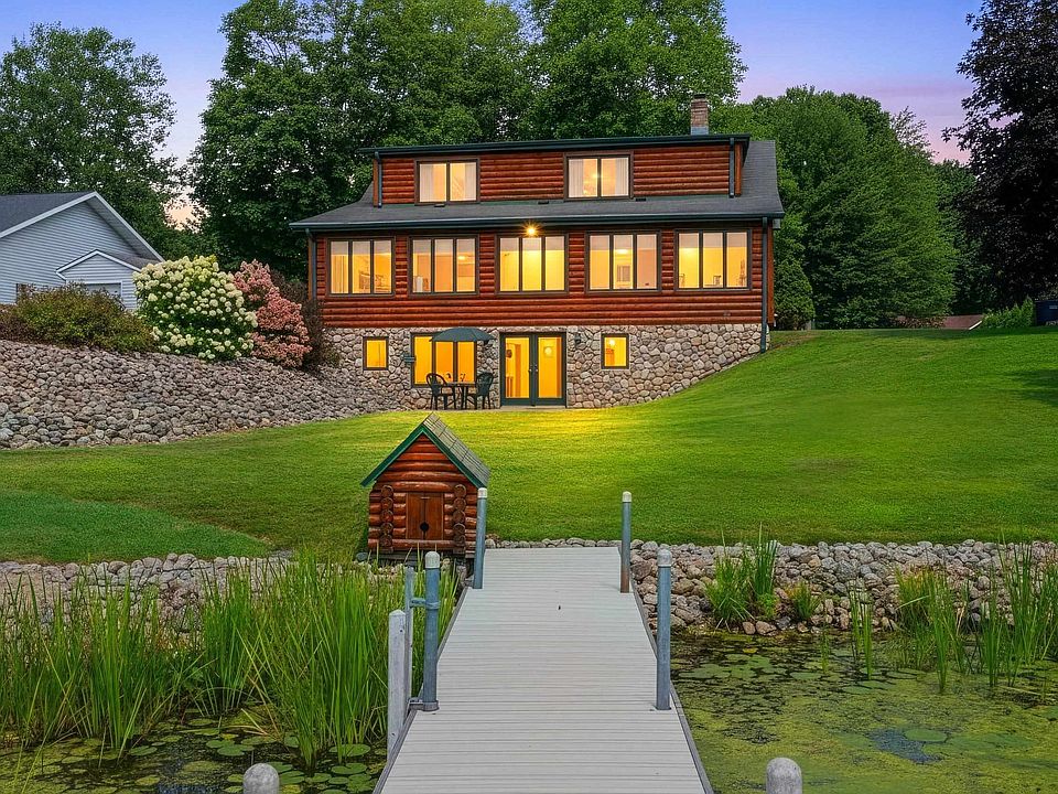 1st image of 240 Alpine Dr