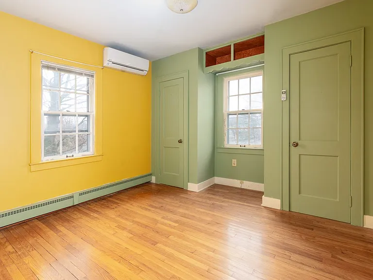 205 Quassaick Ave — Photo 6