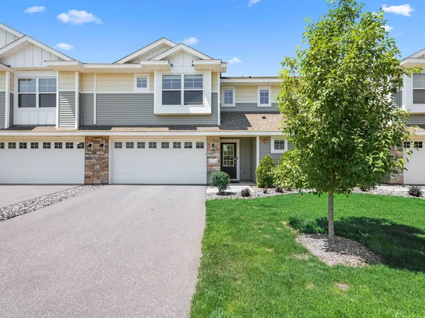 2113 Bay Dr, Lino Lakes, MN 55038
