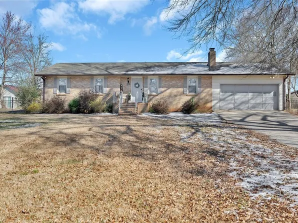 109 Cloverdale Dr, Anderson, SC 29626