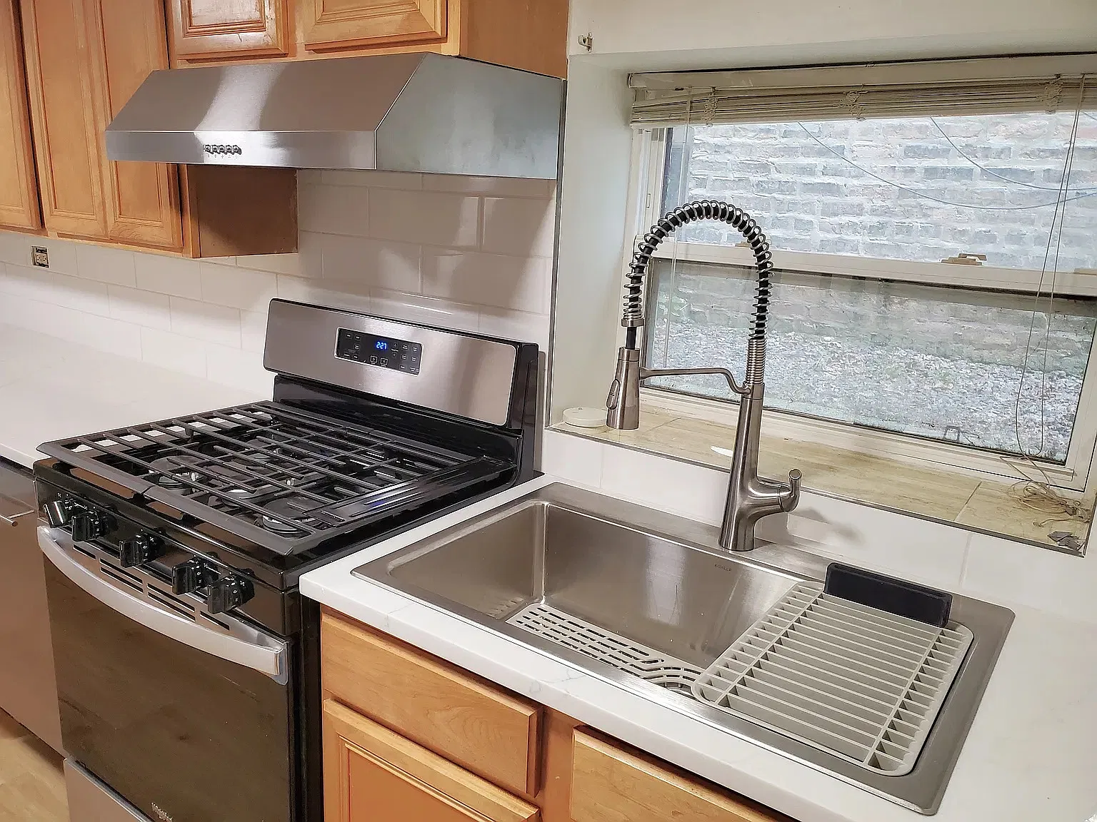 2 bed, 900 sqft, $1,595 — Photo 3