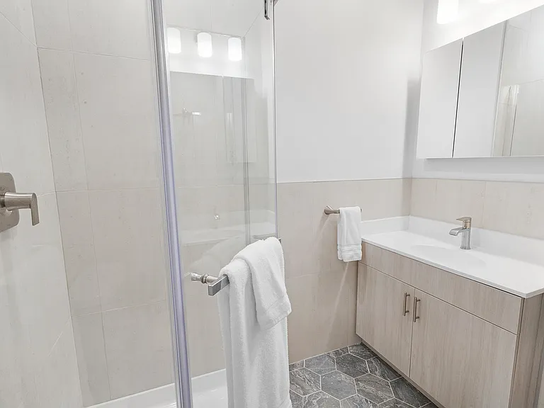 Metro526 Luxury Apartments — Photo 10