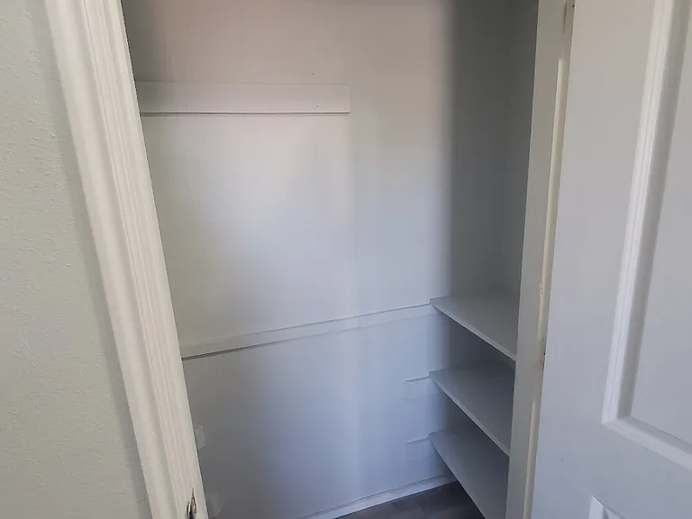 290 E Truman Ave #Ave;-unit 8 — Photo 6