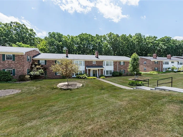 7020 Carriage Hill Dr #202 — Photo 2