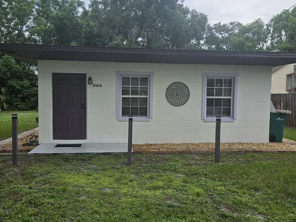 756 E 9th Ave, Mount Dora, FL 32757