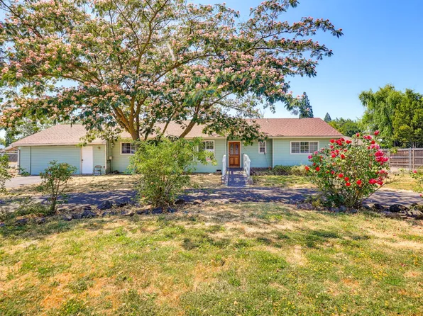1265 Corona Ave, Medford, OR 97504