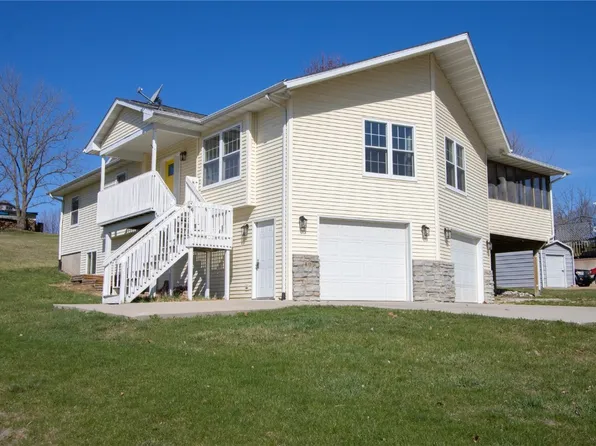 409 N Ohio Ave, Oxford, IA 52322