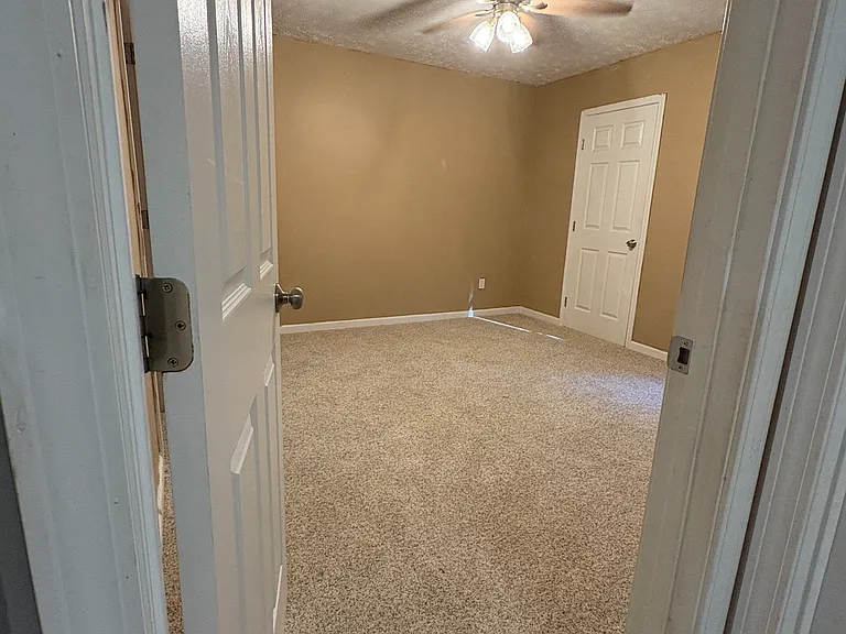 6272 Creekford Dr — Photo 13