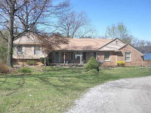 2nd image of 3380 Three Lakes Ln