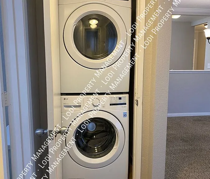 2401 Eilers Ln #1005 — Photo 11