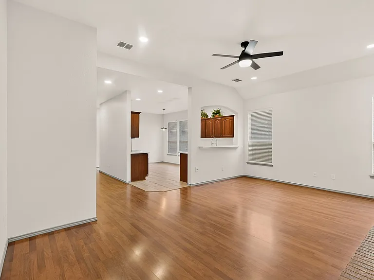 1409 Clear Creek Dr — Photo 14