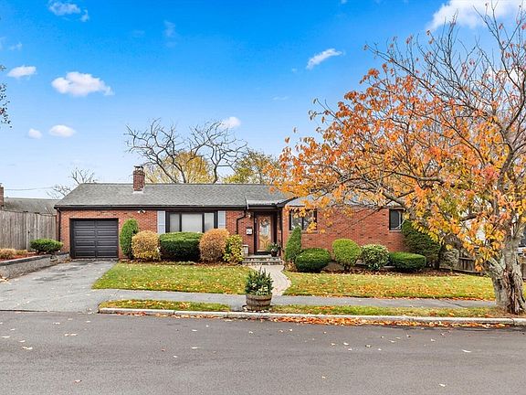 3rd image of 35 Alden Rd