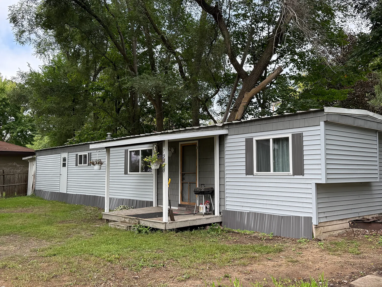 19330 Carmon Dr — Photo 1