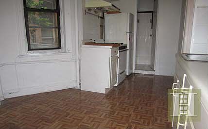 1st image of 145 Essex St APT 4