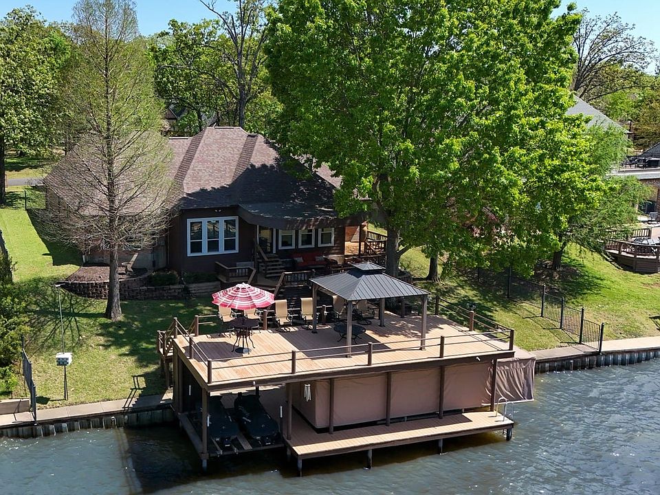 1st image of 370 Saint Andrews Dr
