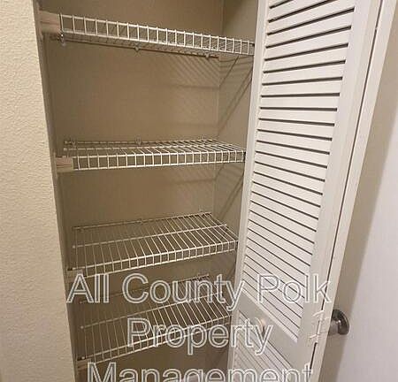 5th image of 4917 Malibu Ct