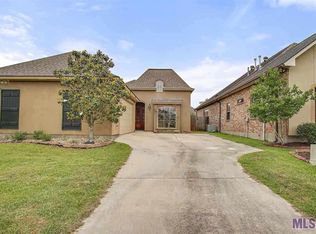 17571 Martin Lake Dr, Baton Rouge, LA 70816