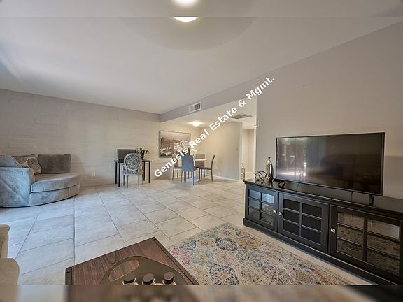 5th image of 1347 E Fort Lowell Rd