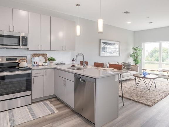5th image of 2111 E Norris St #310