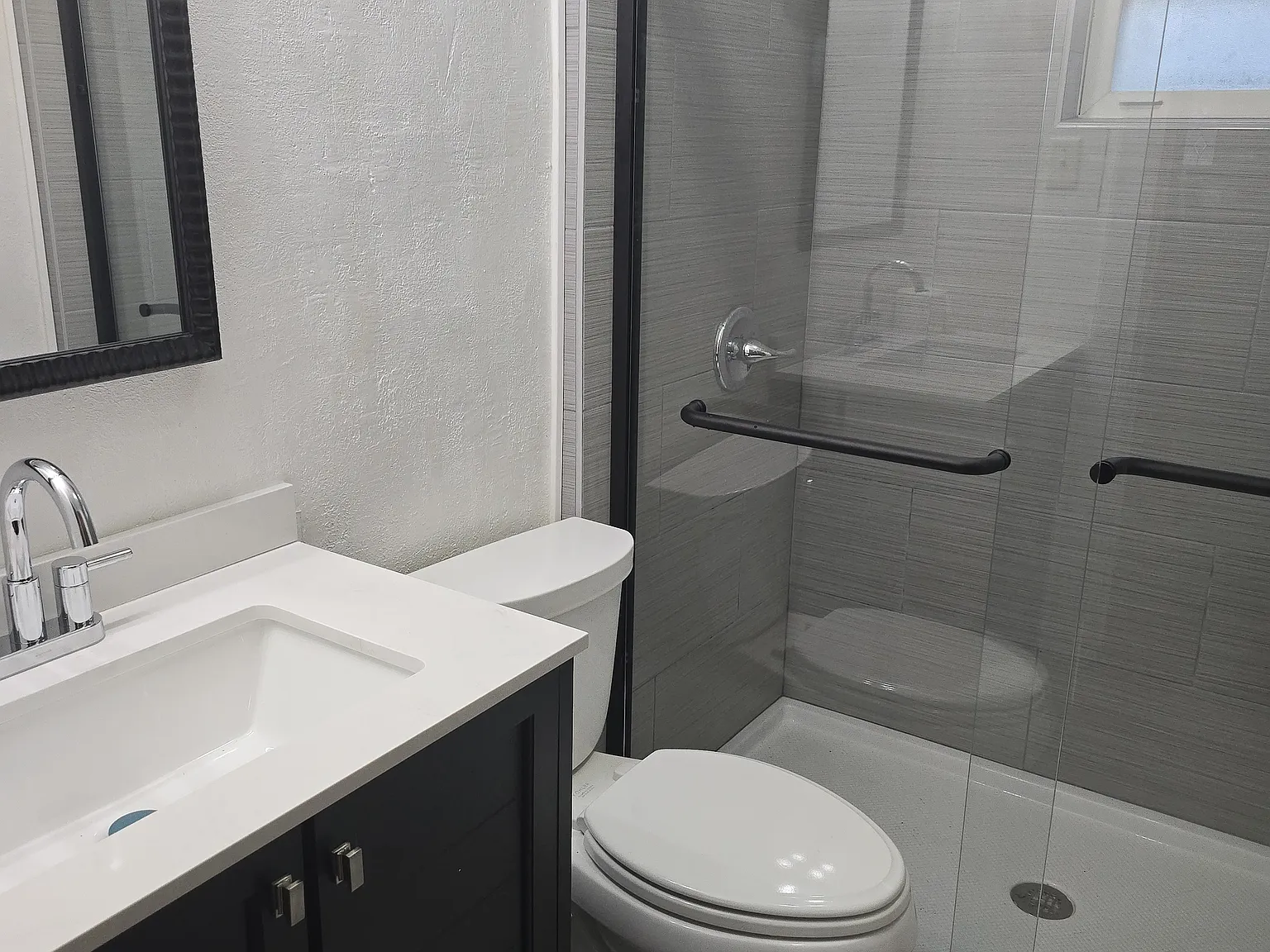 2 bed, 990 sqft, $1,500 — Photo 2