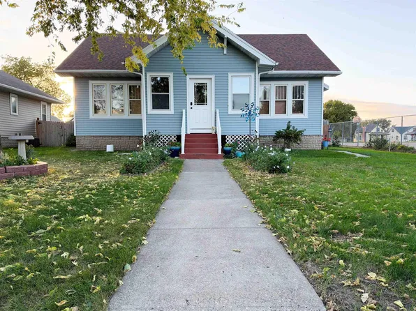 2209 S Cedar St, Sioux City, IA 51106