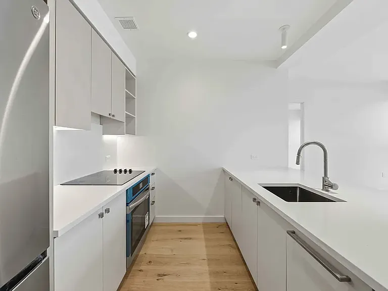 636 W 158th St #15H — Photo 8