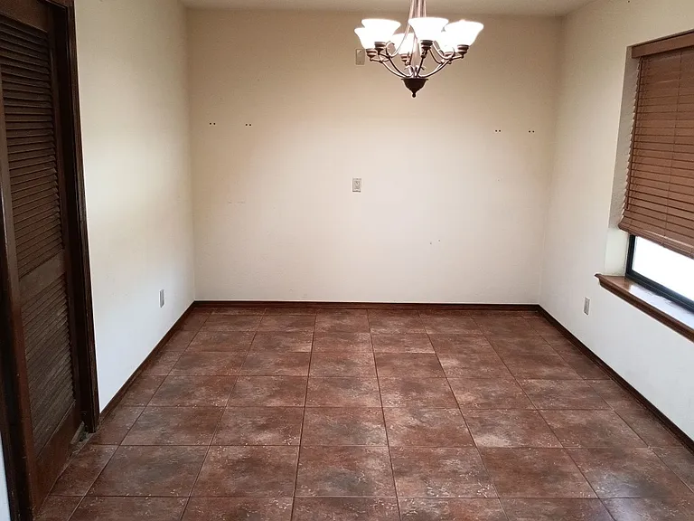 9612 Peralta Rd NE — Photo 4