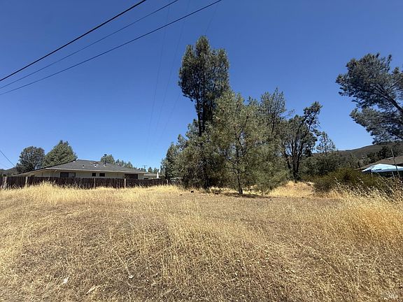 2nd image of 2925 Wolf Creek Road
