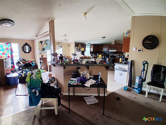 4th image of 136 Julia Dr