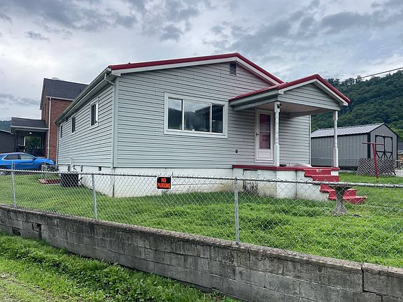 5th image of 32 Riverview St