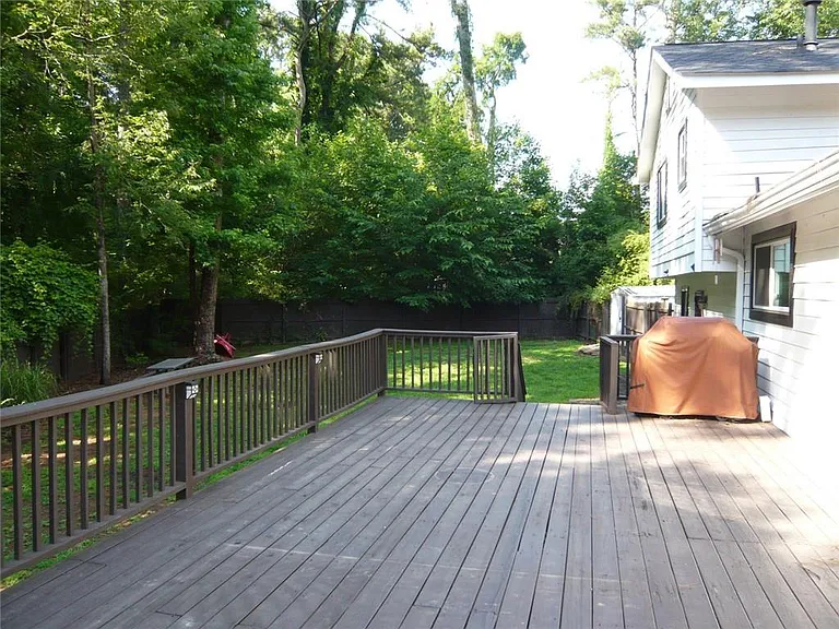 101 Wills Ln — Photo 3