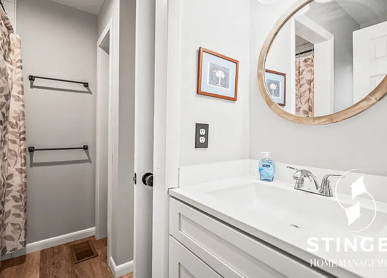 907 Belleview Cir W — Photo 23