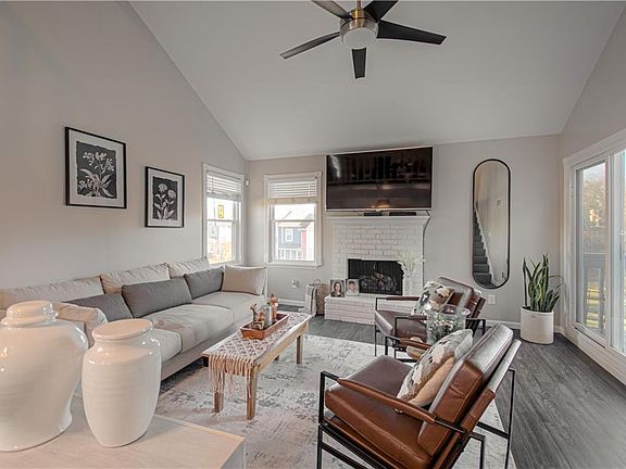 5th image of 282 NE Bayview Dr