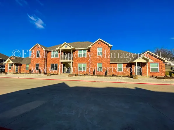 1203 N Clay St #122, Ennis, TX 75119