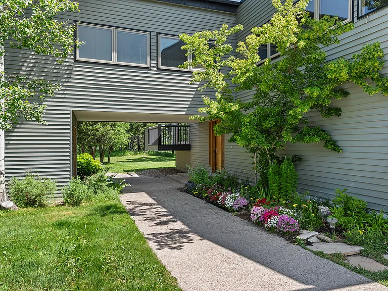 623 Johnson Dr — Photo 40
