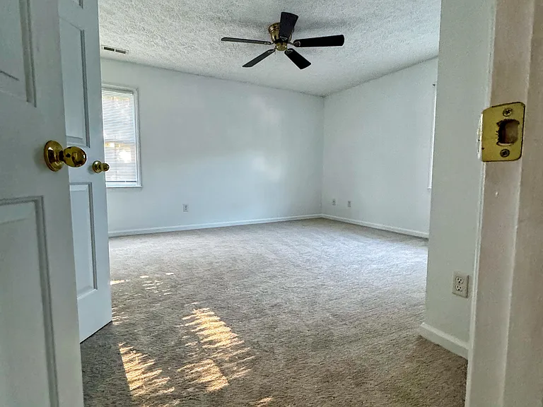 5103 Bridgewood Dr — Photo 8