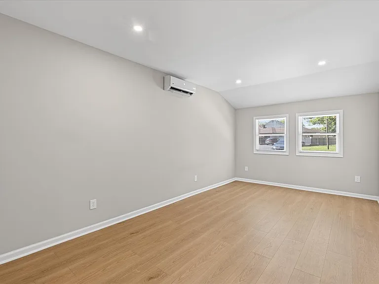 1 Spruce Ln — Photo 13