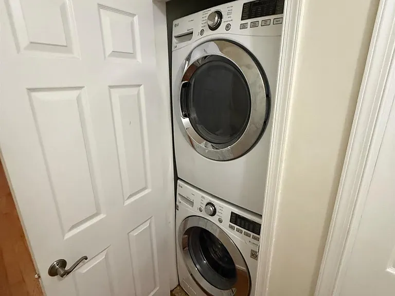 6 Boyard Ct #6 — Photo 5