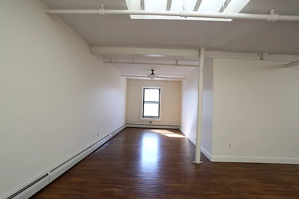 Rented by WaterStone Group, LLC | media 10