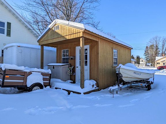 3rd image of 684 6th Ave S #S