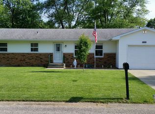 907 Flamingo Ave, Effingham, IL 62401