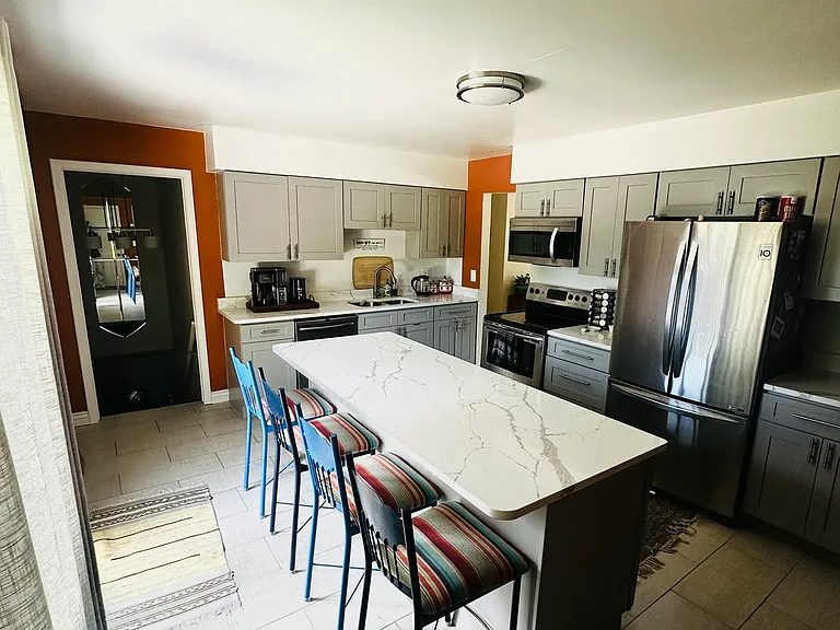 5009 E Peakview Ave — Photo 3