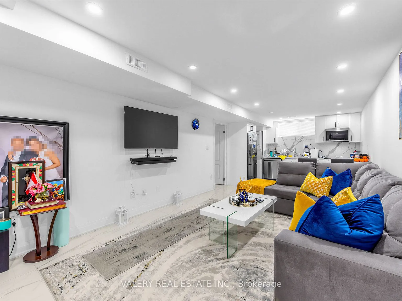 2 bed, $1,900 — Photo 2