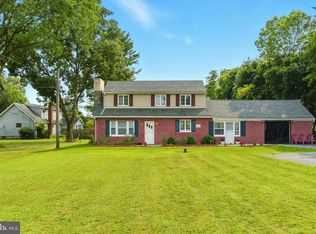 1024 E Lisburn Rd, Mechanicsburg, PA 17055
